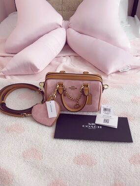 COACH mini Rowan powder pink